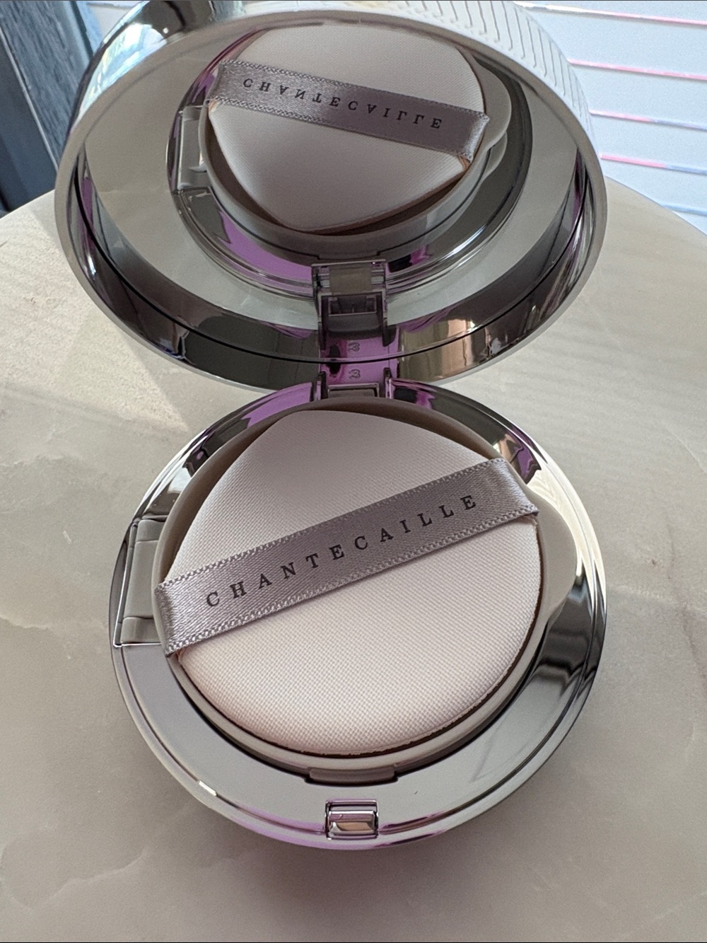 Chantecaille Future Skin Cushion Foundation - in NUDE BNIB - Picture 5 of 6